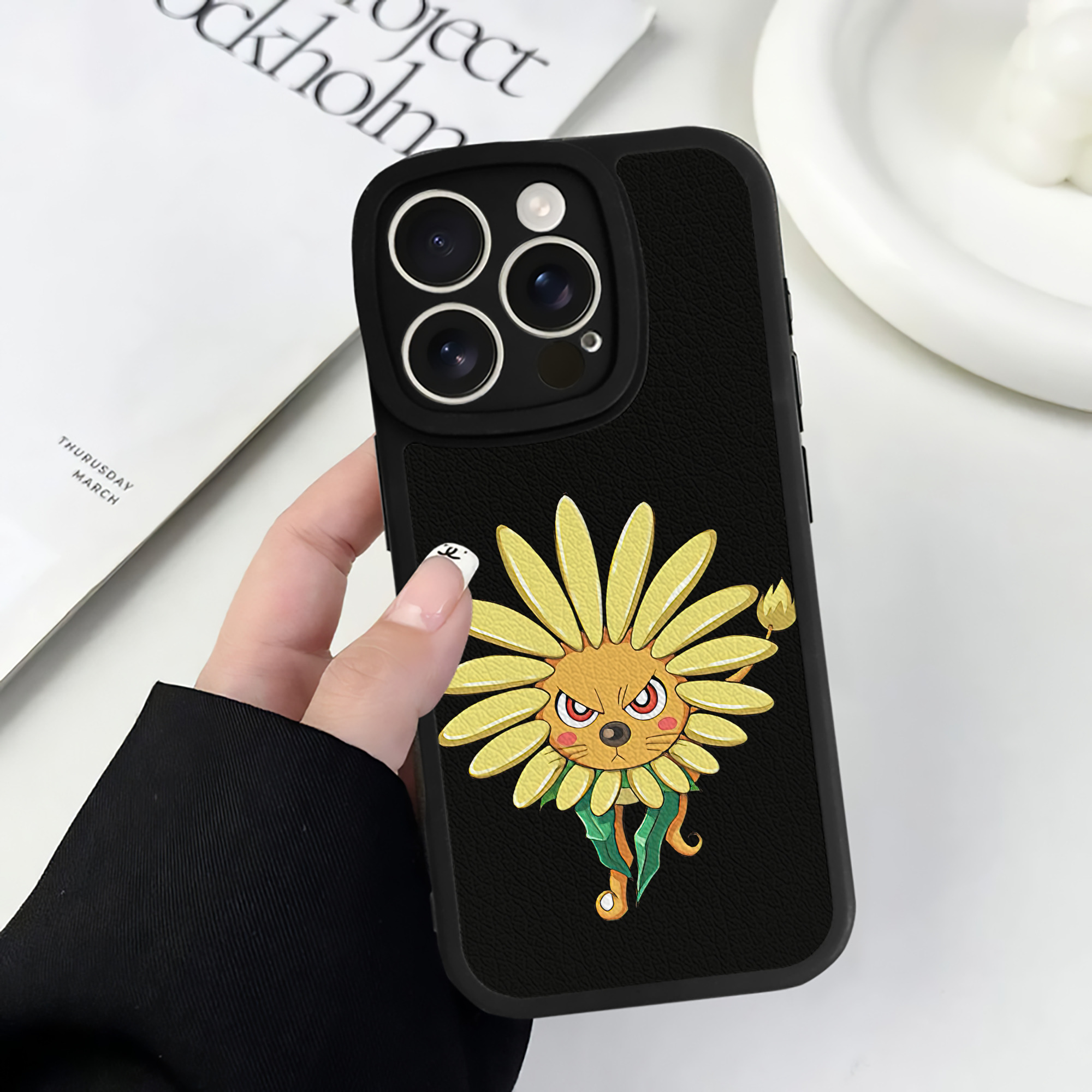 遊☆戯☆王 Yu-Gi-Oh! 【iPhone 16シリーズ対応】シリコンスマホケース（レザー調） 材質：シリコン